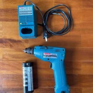 01-ebay-image Vintage Makita 6012D Cordless Driver Drill With Charger & Battery